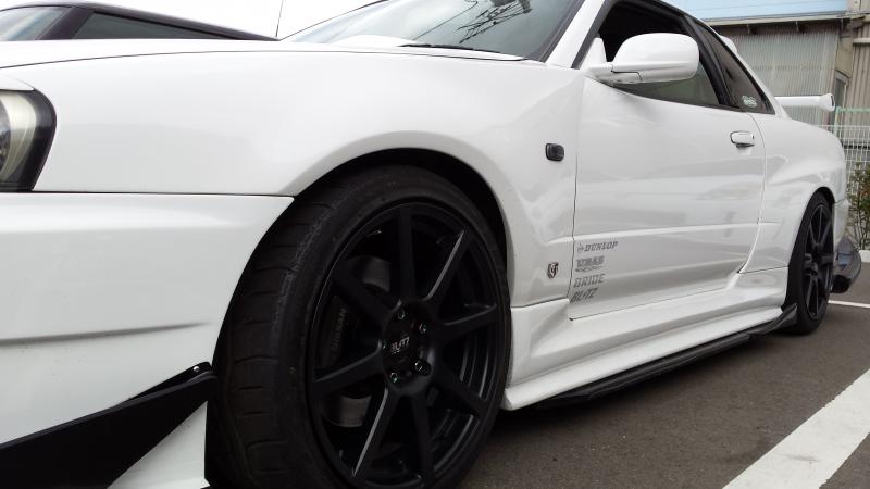 URAS - R34 Skyline 2Dr Type-R Fender