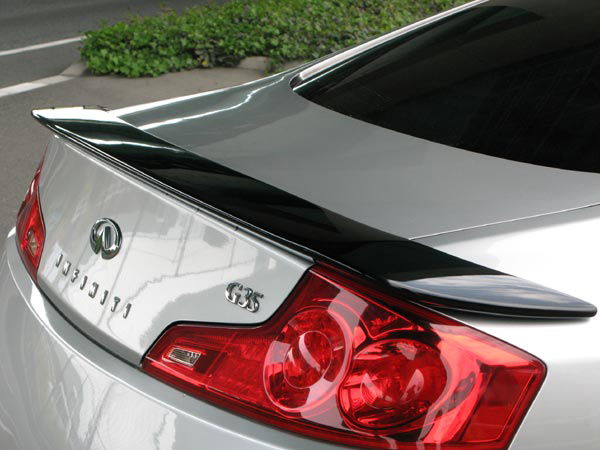 URAS - V35 Skyline 2Dr Trunk Spoiler