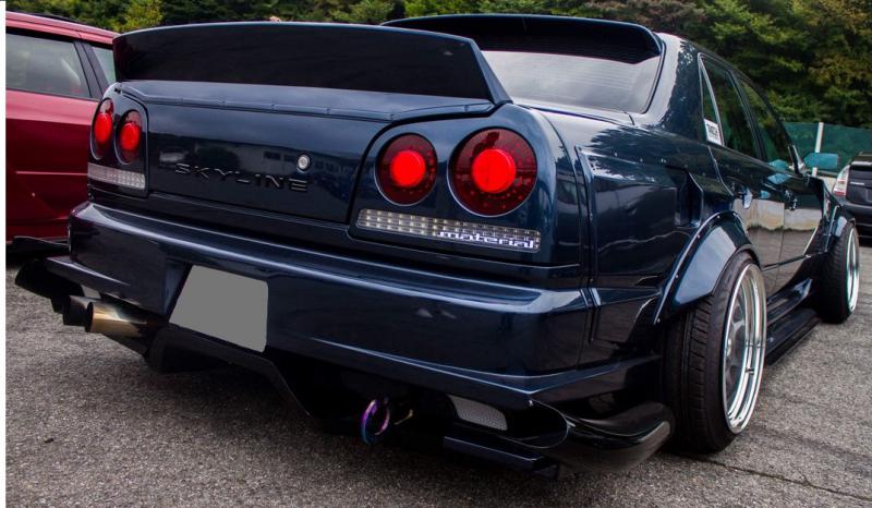 URAS - R34 Skyline 4 Door Rear Vertical Wing 60 Degree Type