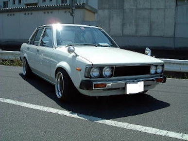 Restored Corolla E70 Bonnet For early round eyes and late square eyes