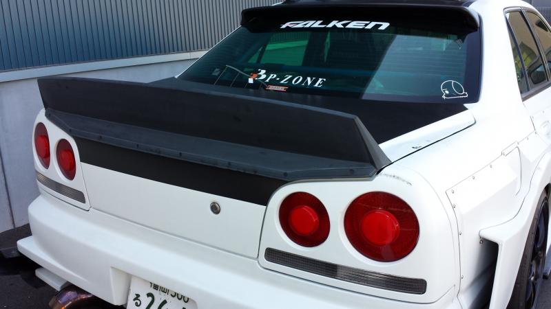 URAS - R34 Skyline 4Dr Vertical Tail (30 ° type)