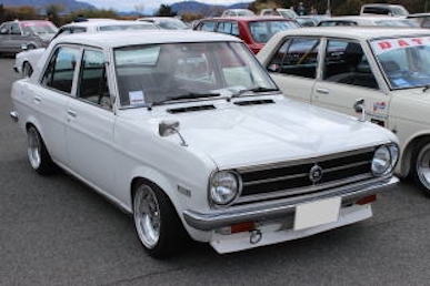 Restored Sunny B110 Bonnet (Normal type GX-5 type can be manufactured.)