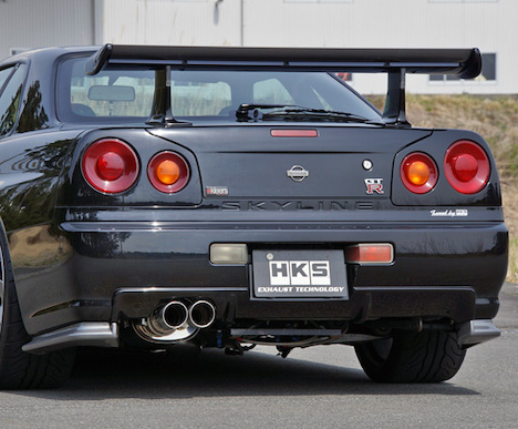 HKS 2 STAGE EXHAUST 2SX BNR34